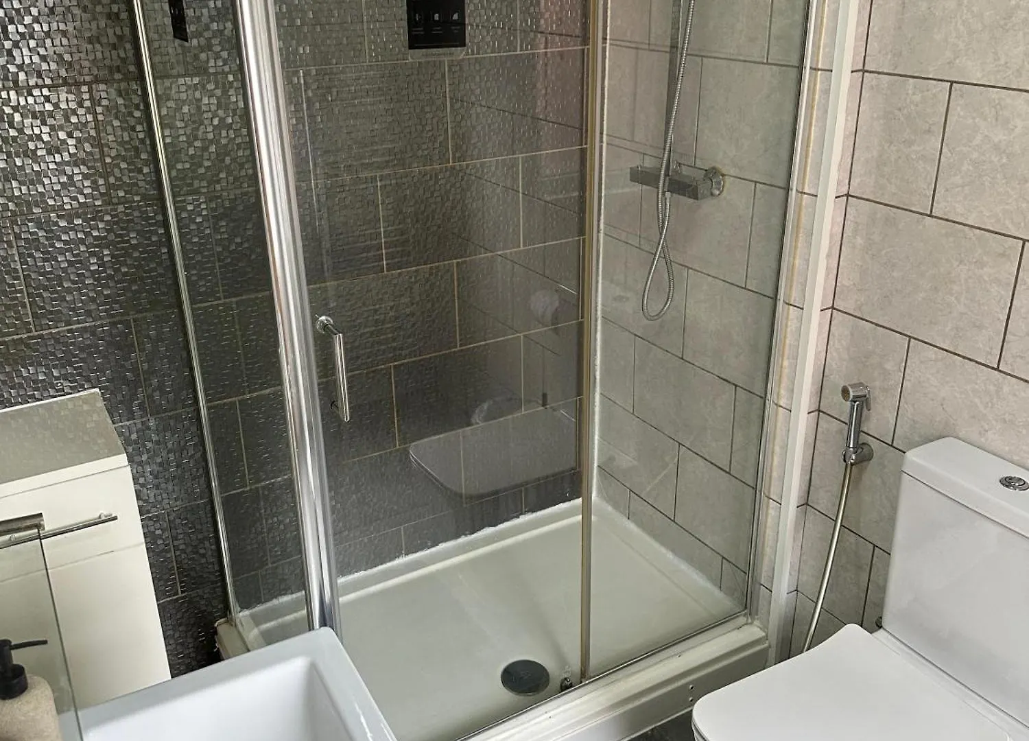 Budget Room With Private Bathroom Manchester